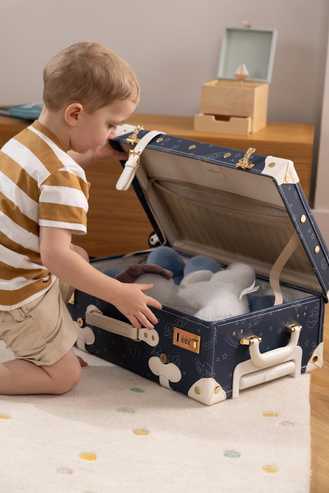 CARRY-ON SUITCASE