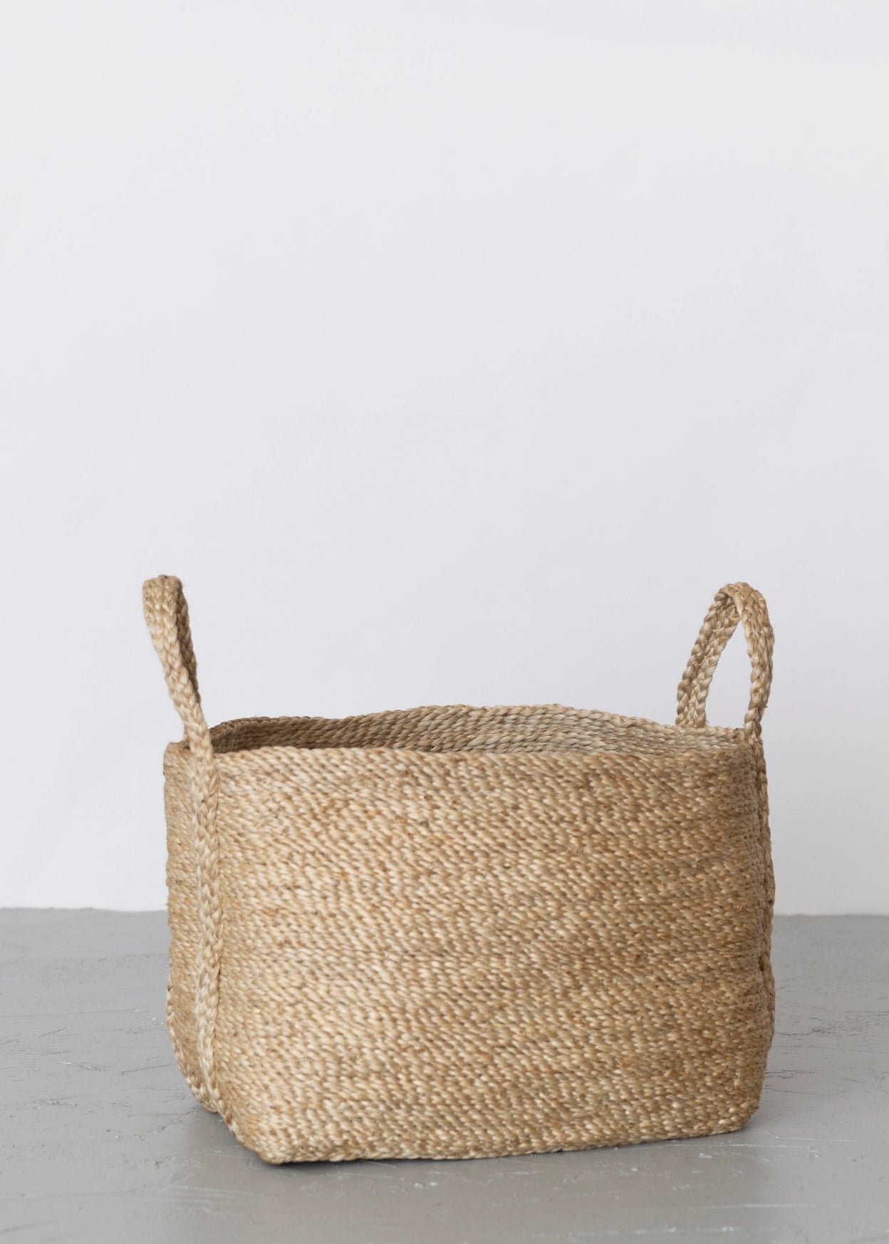 SMALL JUTE FLOOR BASKET