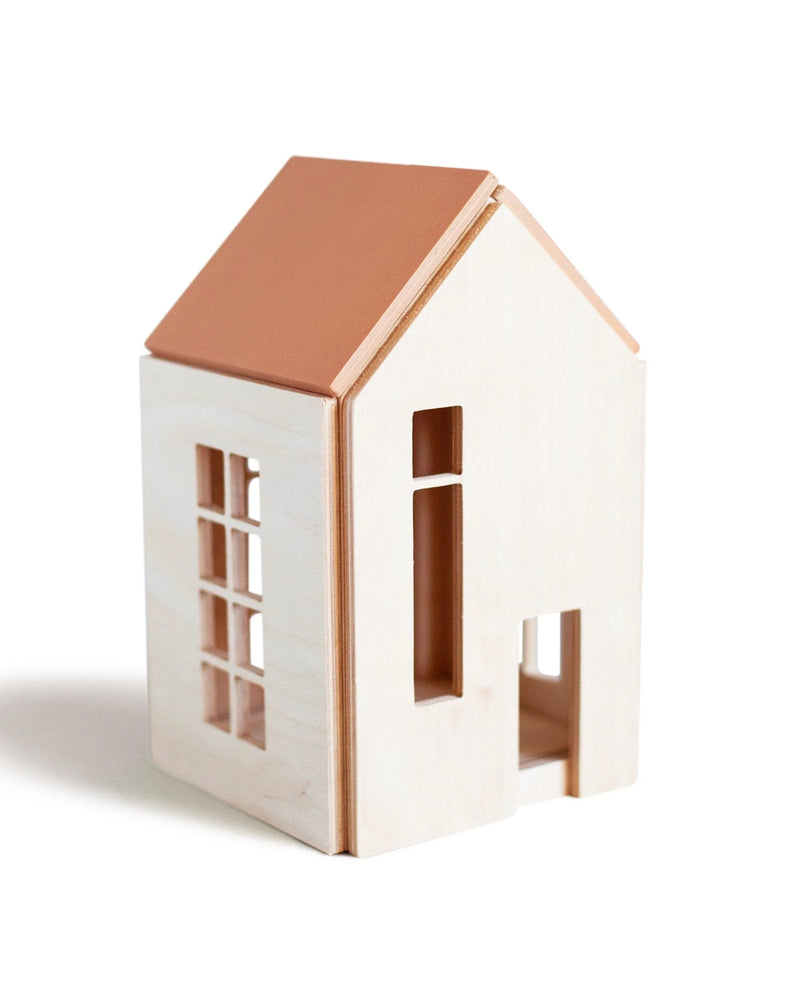 WOODEN DOLLHOUSE MEDIUM